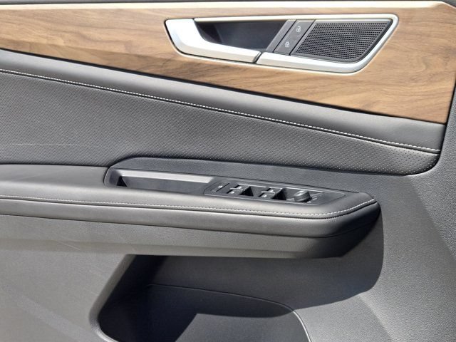 Used 2025 Volkswagen Atlas SE FWD image 22