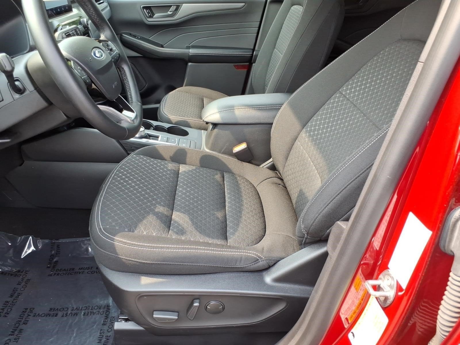 Used 2023 Ford Escape Active AWD/4WD image 11
