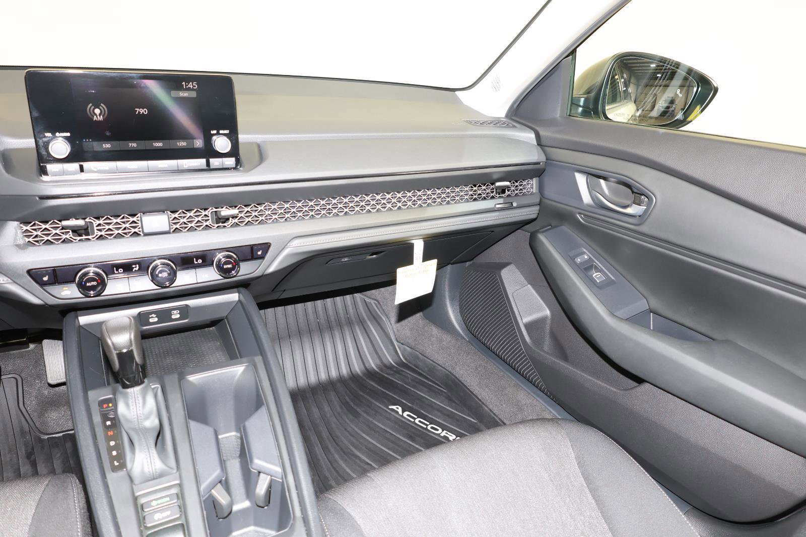 Used 2025 Honda Accord SE image 12