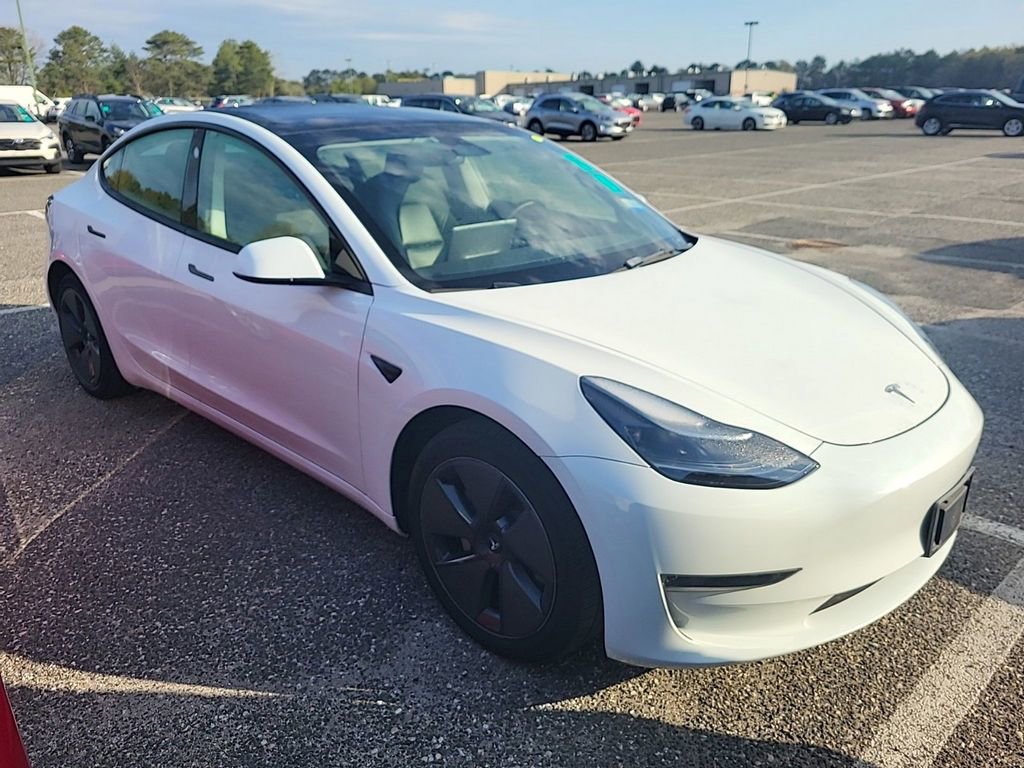 Used 2023 Tesla Model 3 Standard Range RWD image 2
