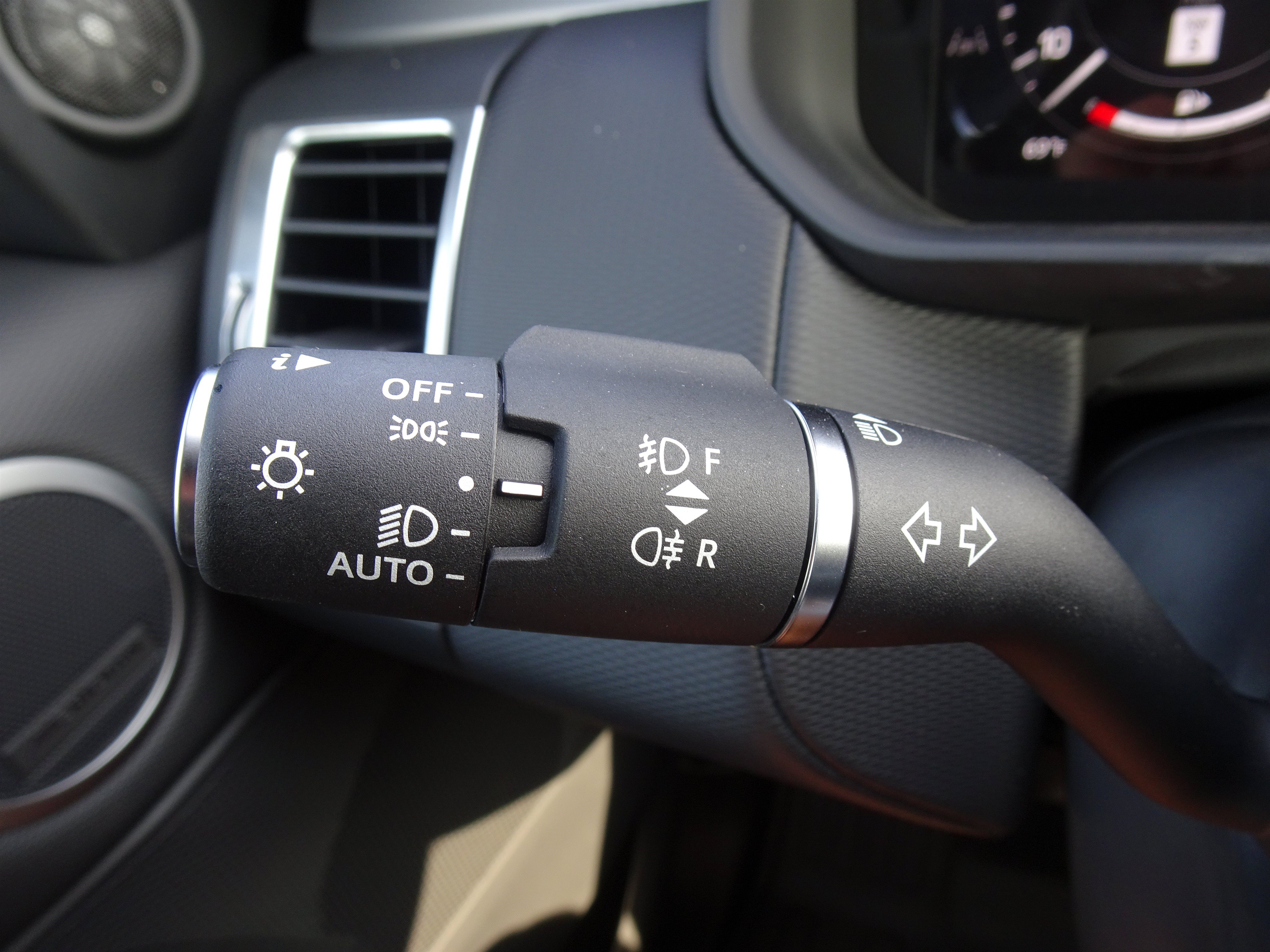 New 2026 Land Rover Discovery Dynamic SE AWD/4WD image 33