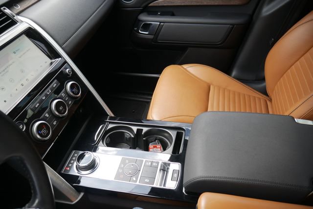 Used 2017 Land Rover Discovery HSE AWD/4WD image 26