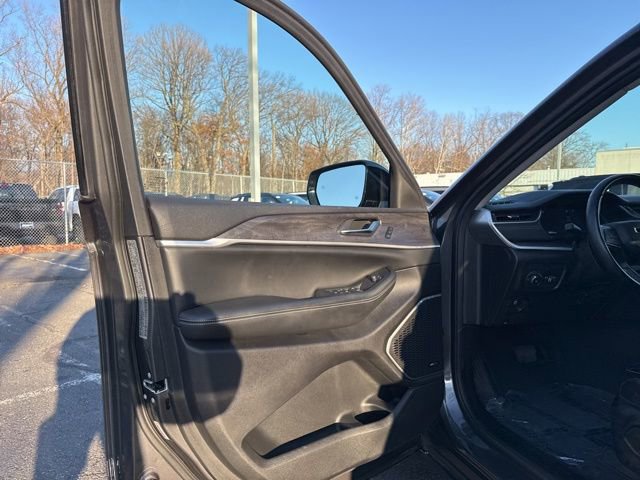 Certified 2022 Jeep Grand Cherokee Limited image 35