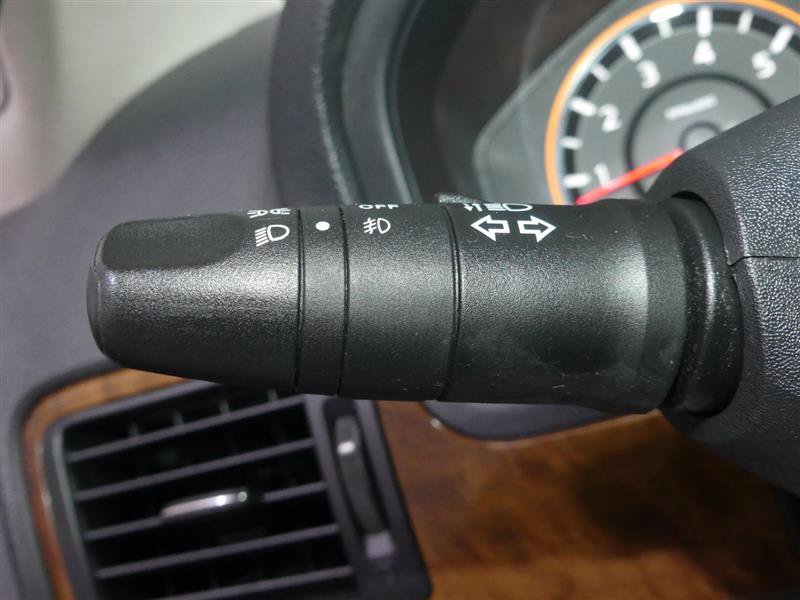 Used 2014 Nissan Armada Platinum w/ 2nd Row Captain Seat Package AWD/4WD image 33