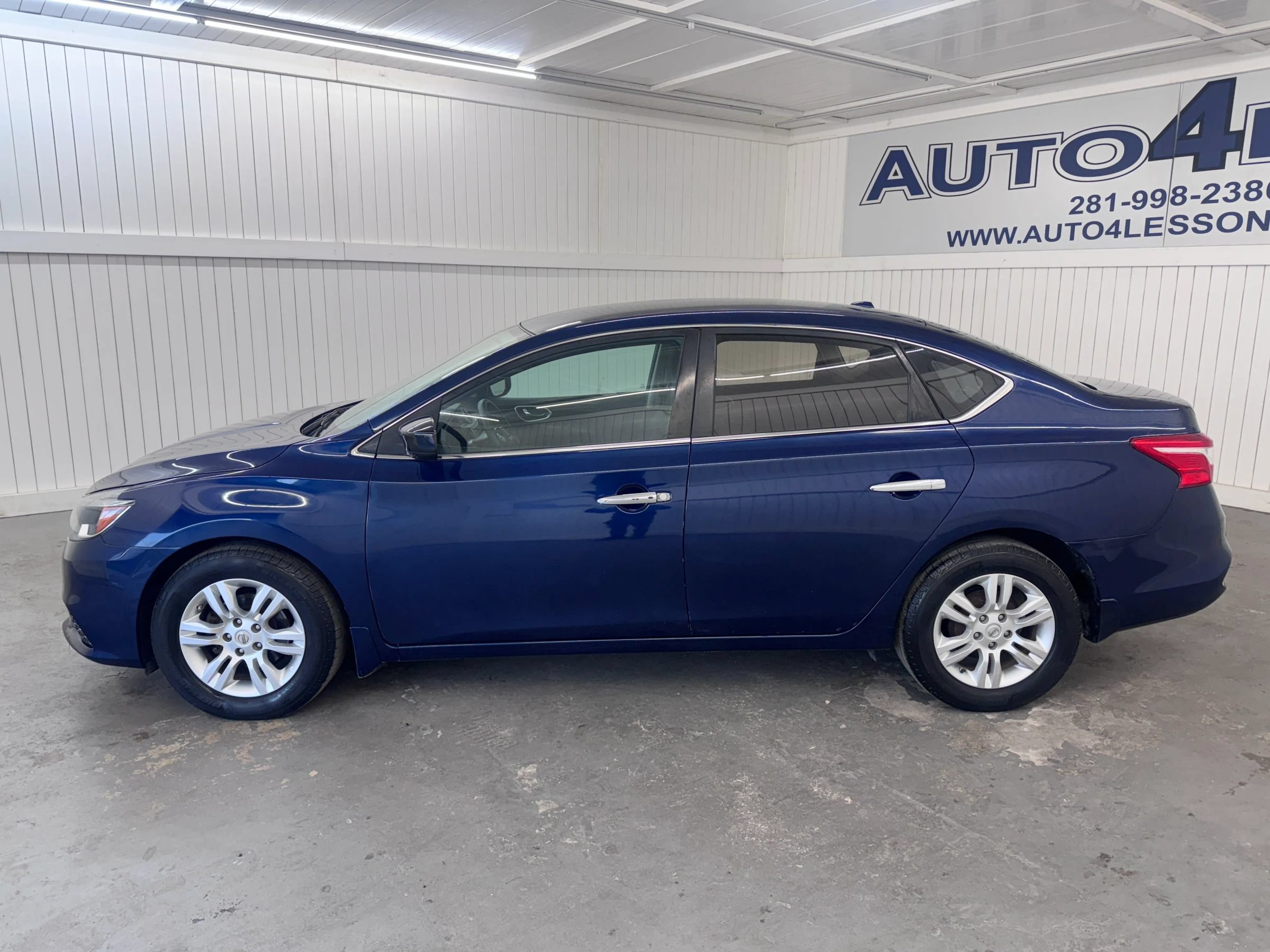 Used 2019 Nissan Sentra SV FWD image 8