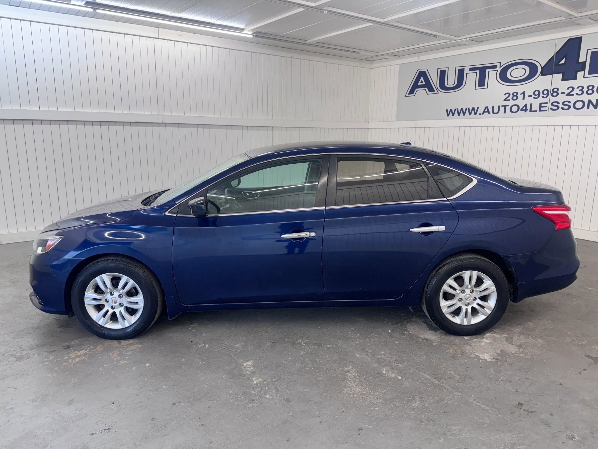 Used 2019 Nissan Sentra SV FWD image 8