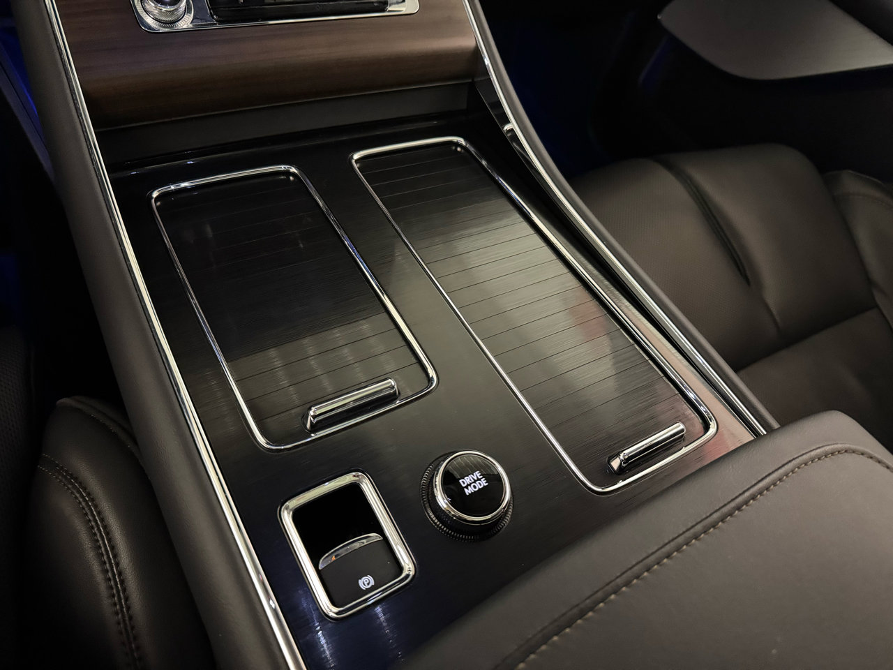 Used 2025 Lincoln Aviator Reserve w/ Equipment Group 201A image 29