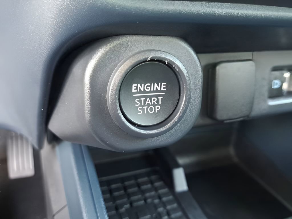 Used 2025 Ford Maverick Lobo image 28