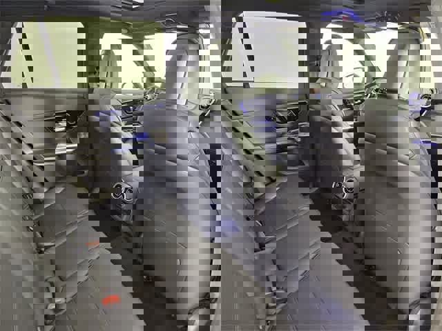 Used 2025 Mercedes-Benz GLC 300 4MATIC image 40