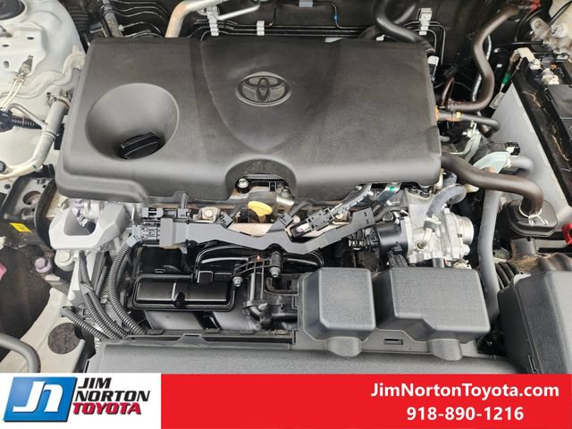 Used 2025 Toyota RAV4 XLE w/ Convenience Package FWD image 31