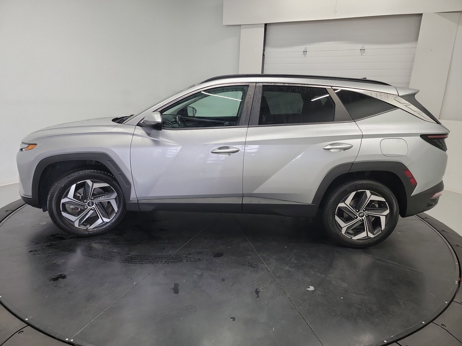 Used 2023 Hyundai Tucson SEL w/ Convenience Package AWD/4WD image 4
