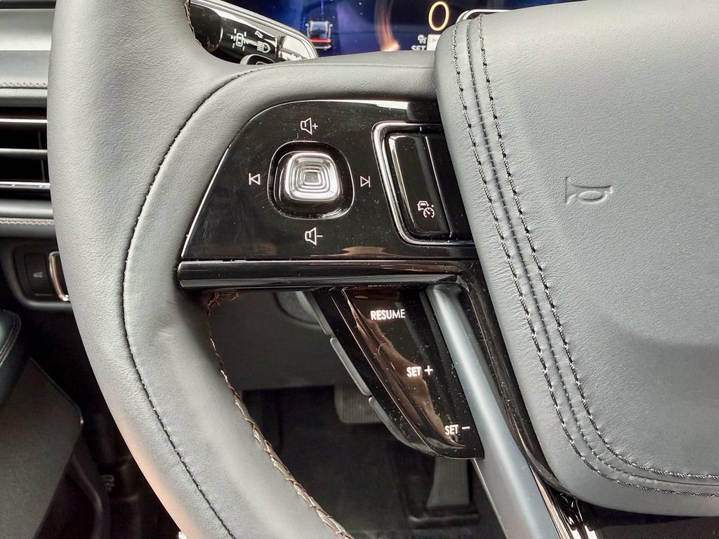 New 2026 Lincoln Aviator AWD image 29