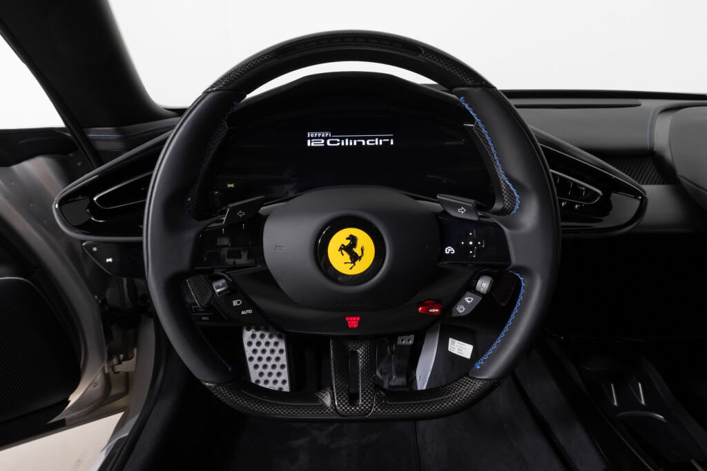 Used 2025 Ferrari 12Cilindri RWD image 32