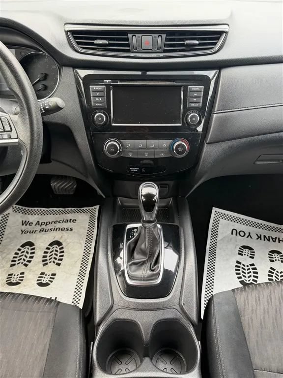 Used 2018 Nissan Rogue S FWD image 14