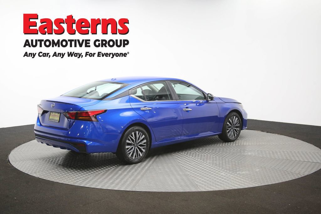 Used 2025 Nissan Altima 2.5 SV FWD image 40
