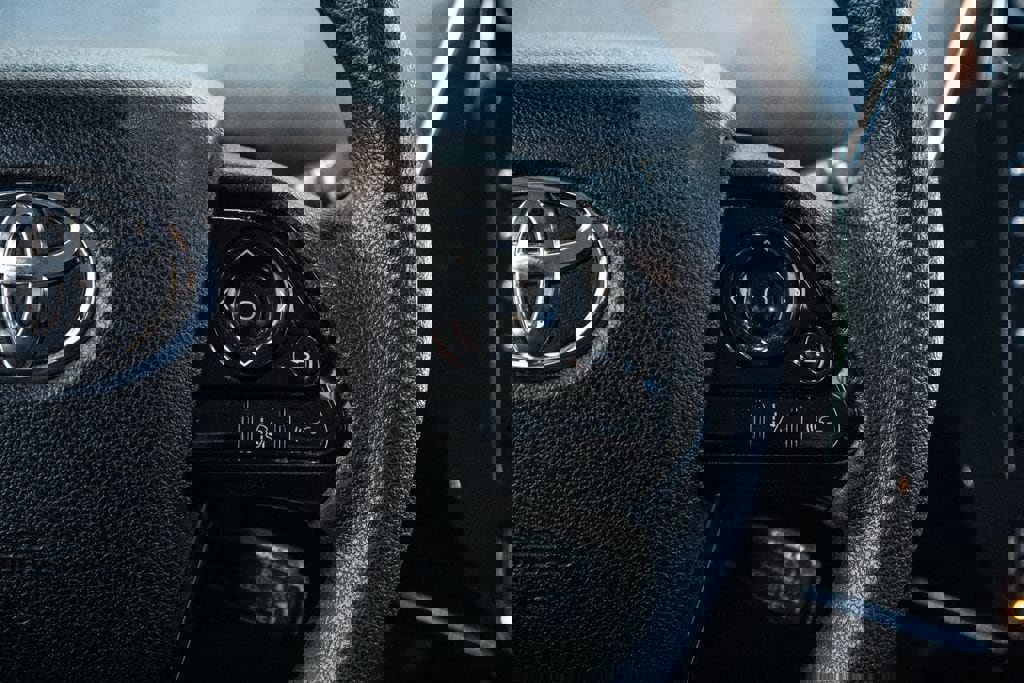 Used 2020 Toyota Prius LE image 28