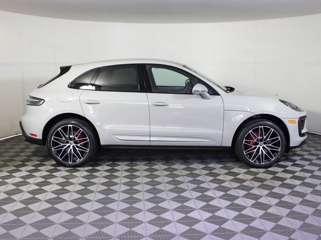Certified 2026 Porsche Macan S AWD/4WD image 8