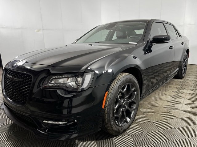 Used 2023 Chrysler 300 Touring L w/ Popular Equipment Group image 29