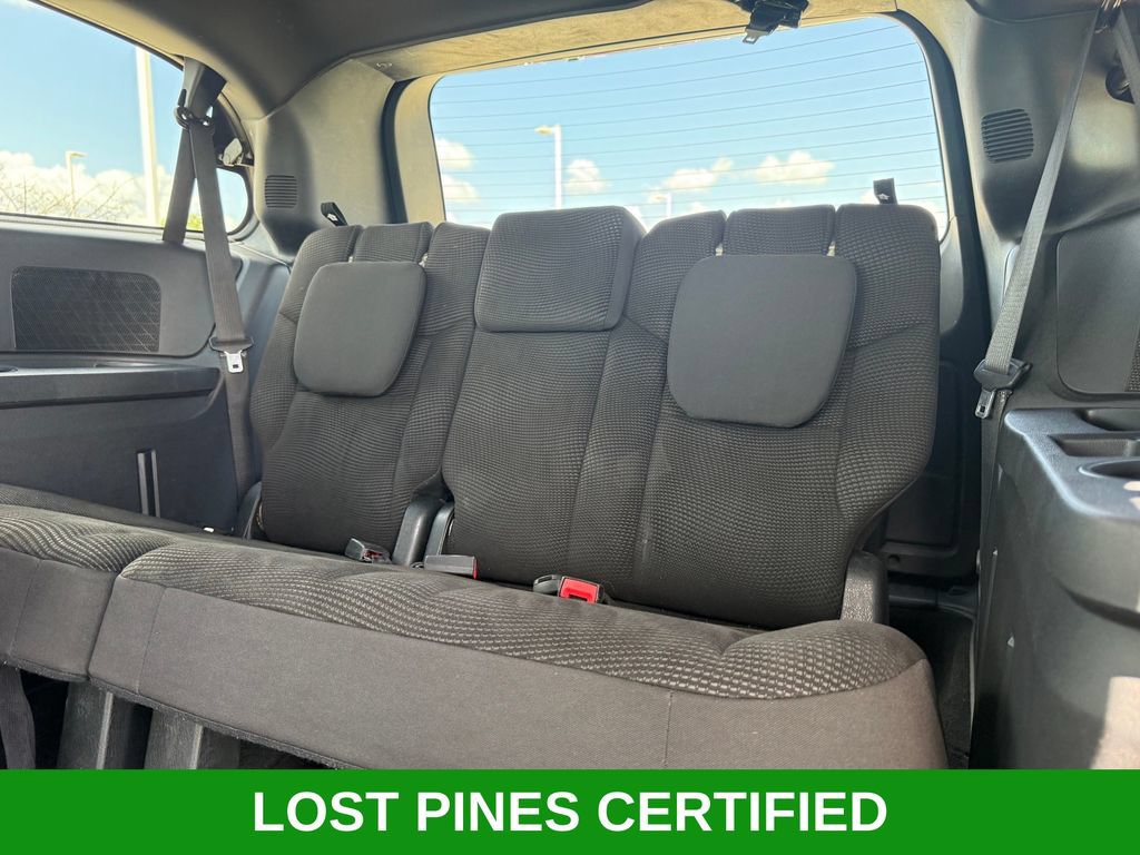 Used 2020 Dodge Grand Caravan SE FWD image 16