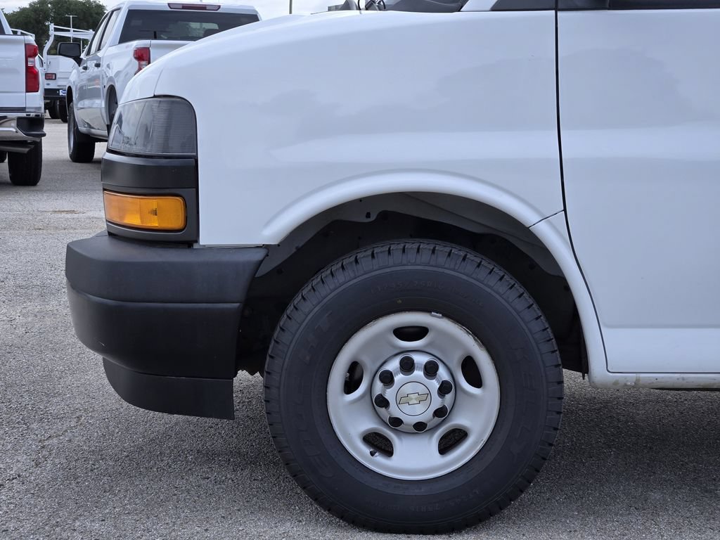 Used 2020 Chevrolet Express 2500 w/ Communications Package RWD image 8