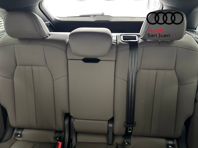 Used 2025 Audi Q5 Premium image 33