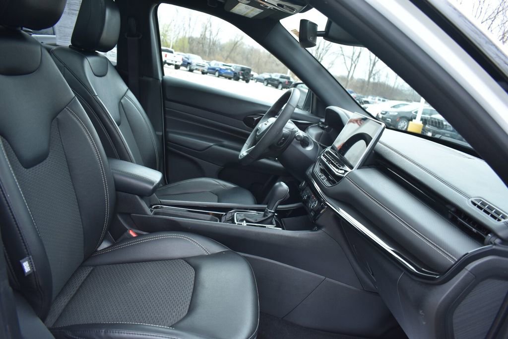 Used 2023 Jeep Compass Altitude w/ Sun and Sound Group image 16