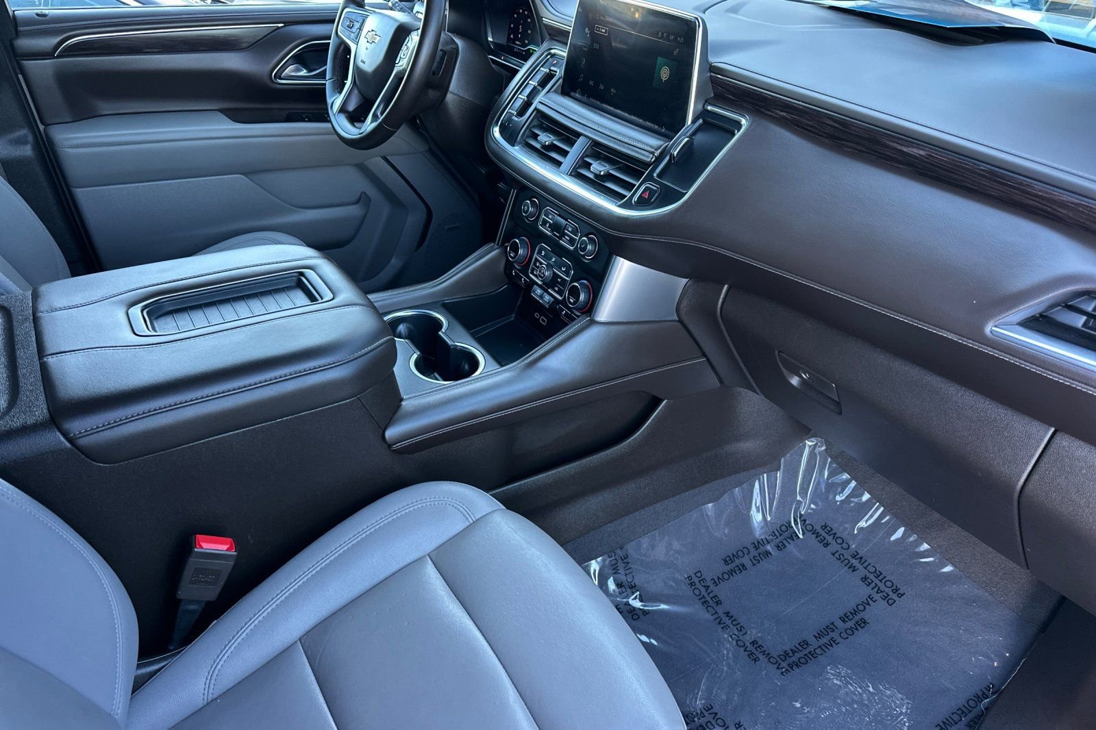 Used 2024 Chevrolet Suburban LT image 21