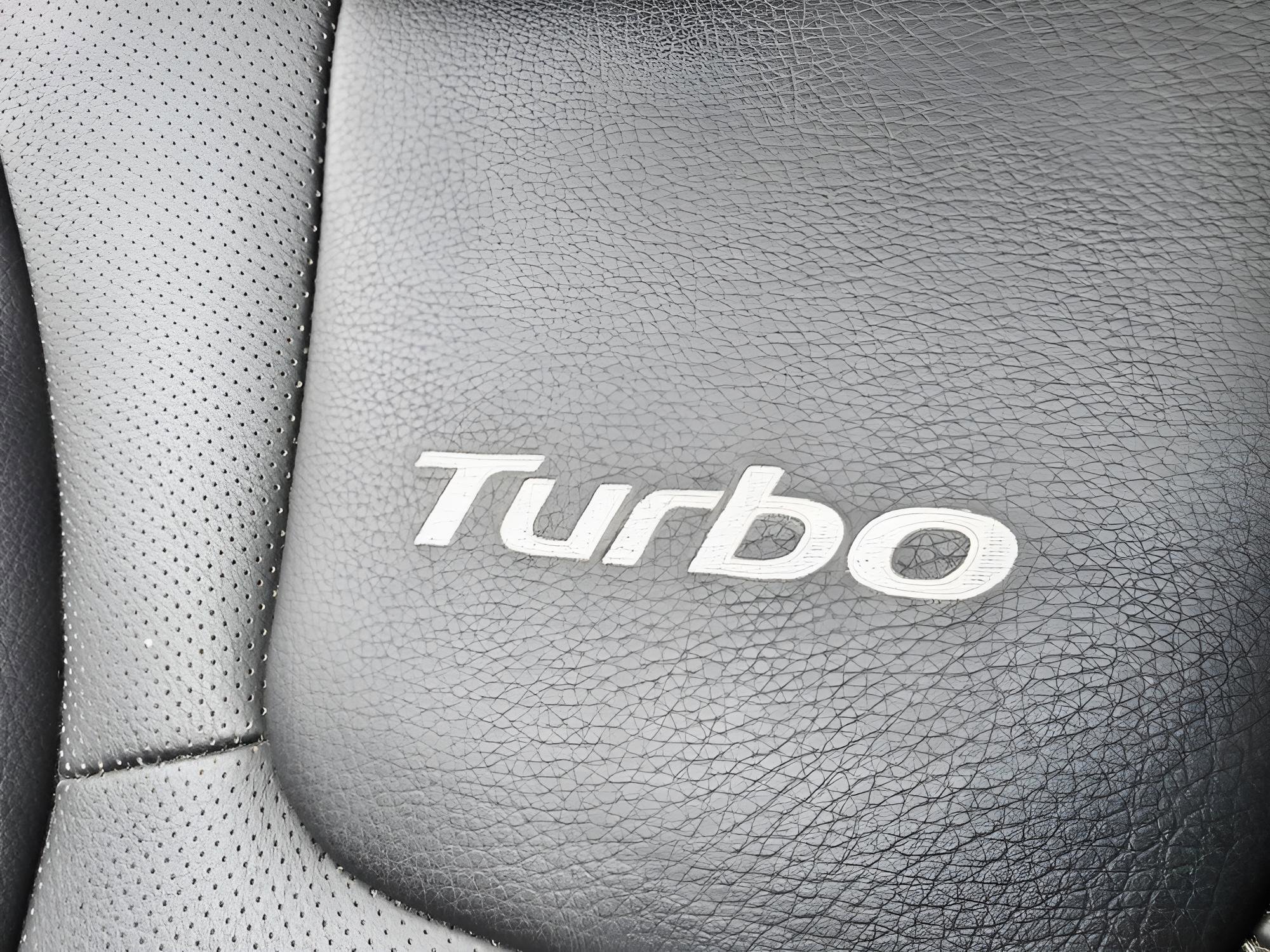 Used 2013 Hyundai Veloster Turbo FWD image 35
