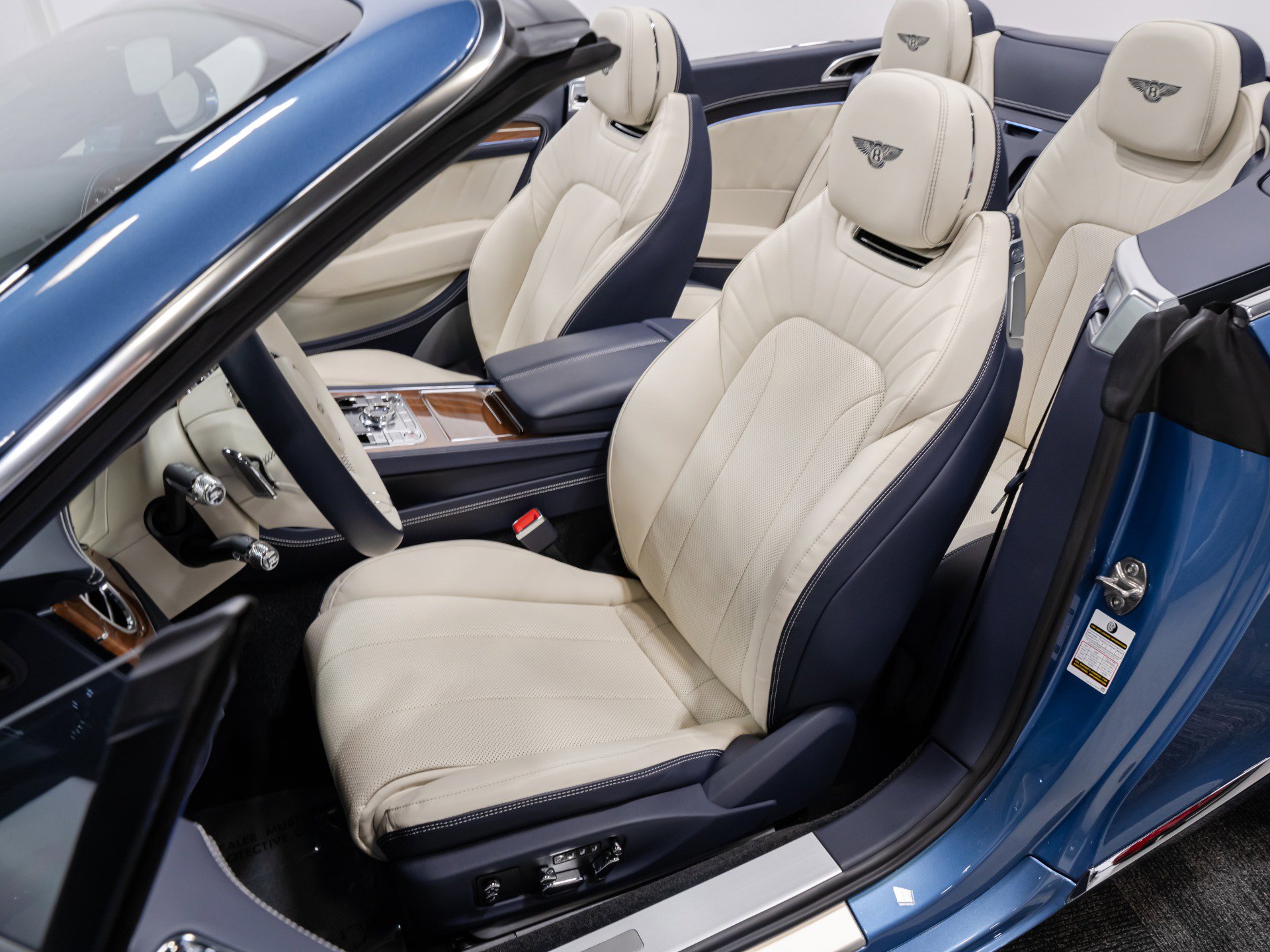 Used 2024 Bentley Continental GT V8 AWD/4WD image 44