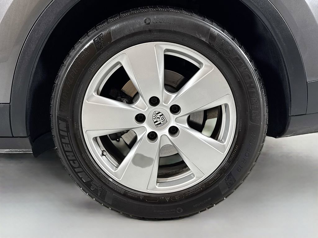 Used 2020 Porsche Cayenne AWD/4WD image 10