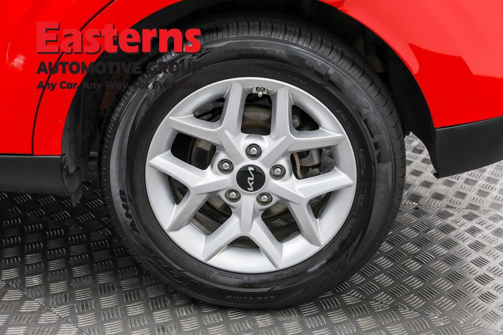 Used 2025 Kia Soul LX w/ LX Technology Package image 31