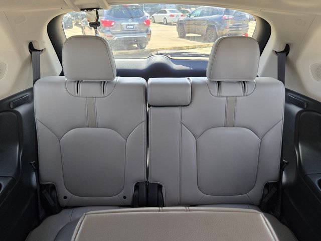 Used 2024 Honda Pilot Touring image 17