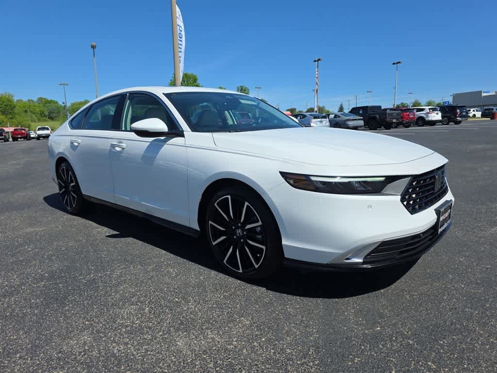 Certified 2025 Honda Accord Touring image 3