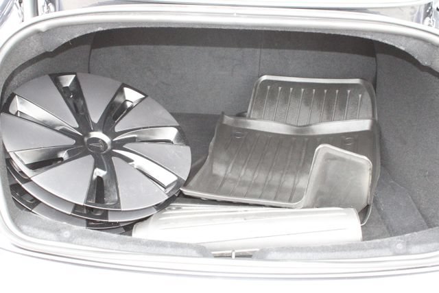 Used 2024 Tesla Model 3 Standard Range RWD image 36