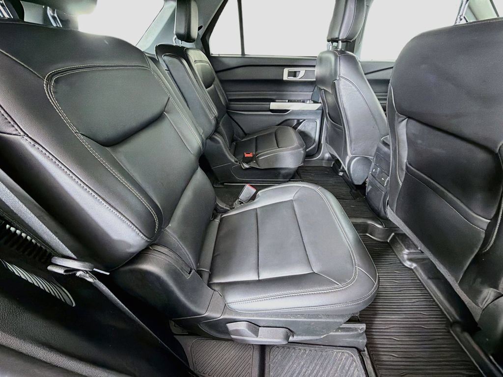 Used 2023 Ford Explorer XLT w/ Equipment Group 202A AWD/4WD image 25