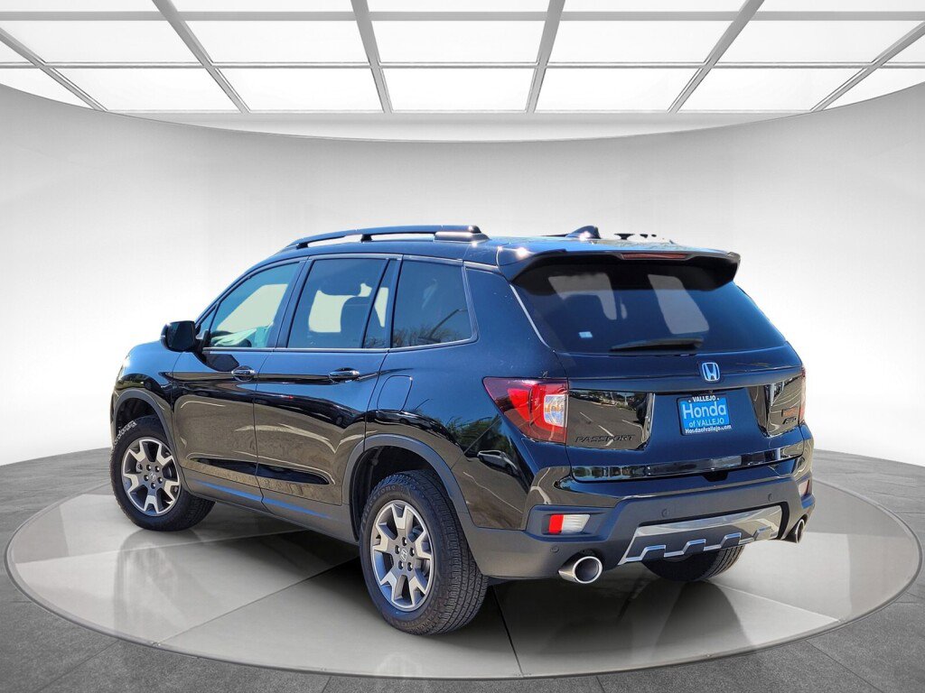 Certified 2023 Honda Passport TrailSport image 5