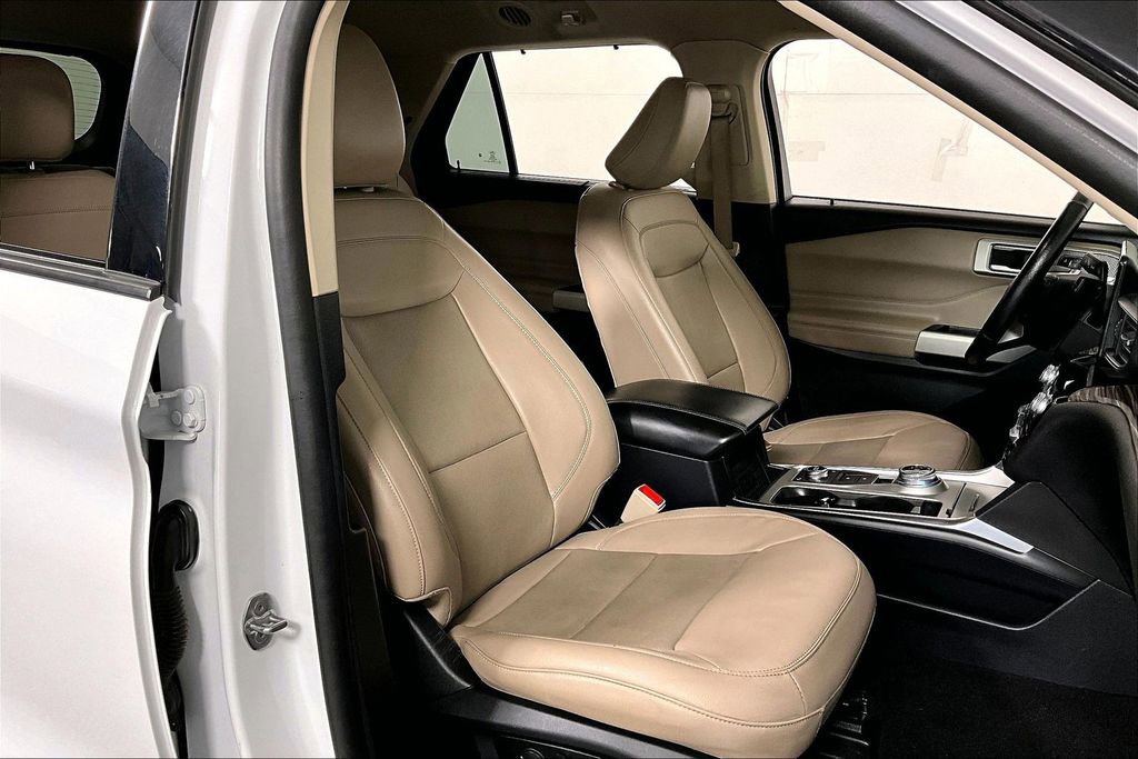 Used 2021 Ford Explorer Limited w/ Equipment Group 301A image 7