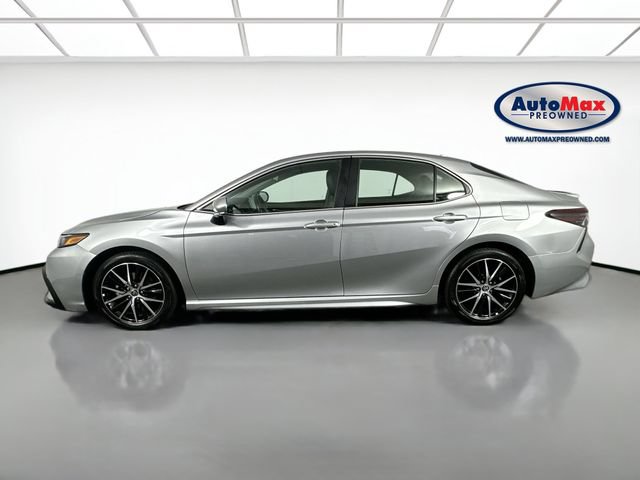 Used 2023 Toyota Camry SE w/ Cold Weather Package FWD image 8