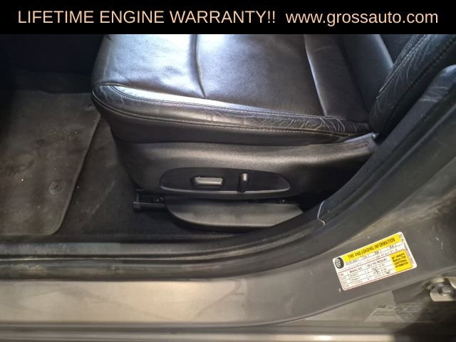 Used 2017 Chevrolet Cruze Premier FWD image 14