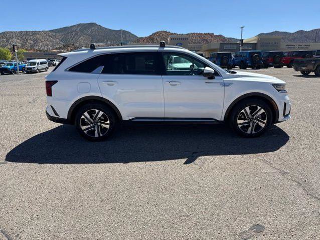Used 2022 Kia Sorento SX AWD/4WD image 4