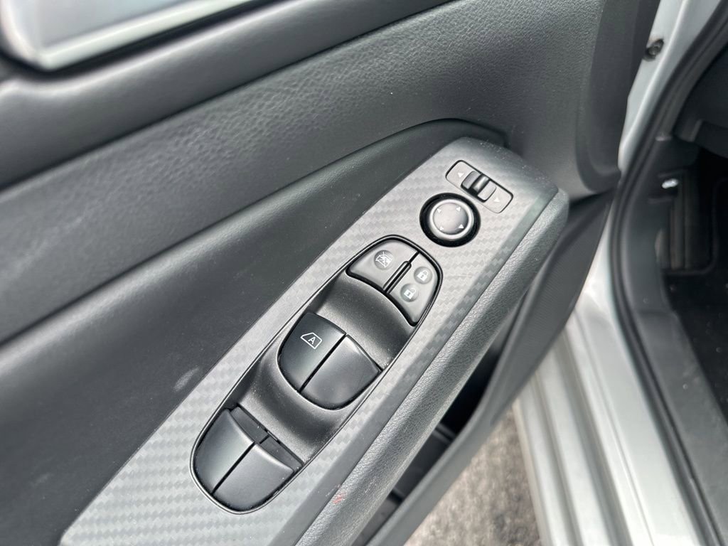 Used 2024 Nissan Altima 2.5 SV FWD image 28