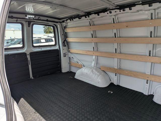 Used 2024 GMC Savana 2500 w/ Driver Convenience Package image 25