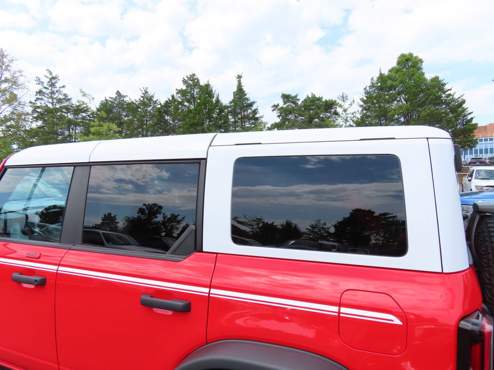 Used 2023 Ford Bronco Heritage Edition AWD/4WD image 12