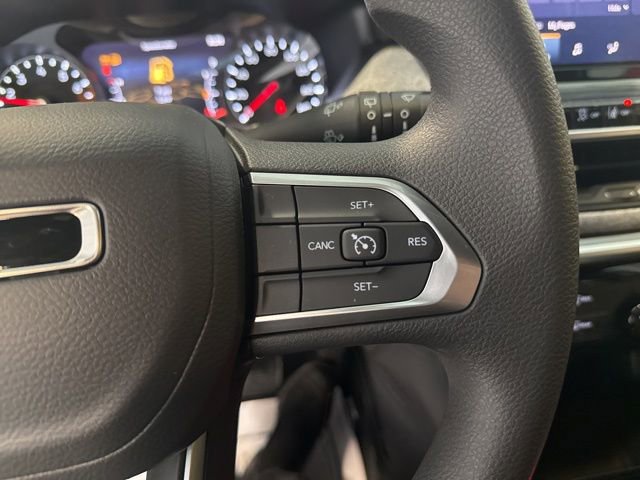 Used 2025 Jeep Compass Sport w/ Mopar Graphics Package image 23