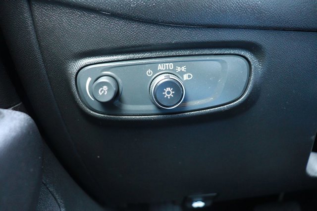 Used 2020 Chevrolet Equinox LT FWD image 21