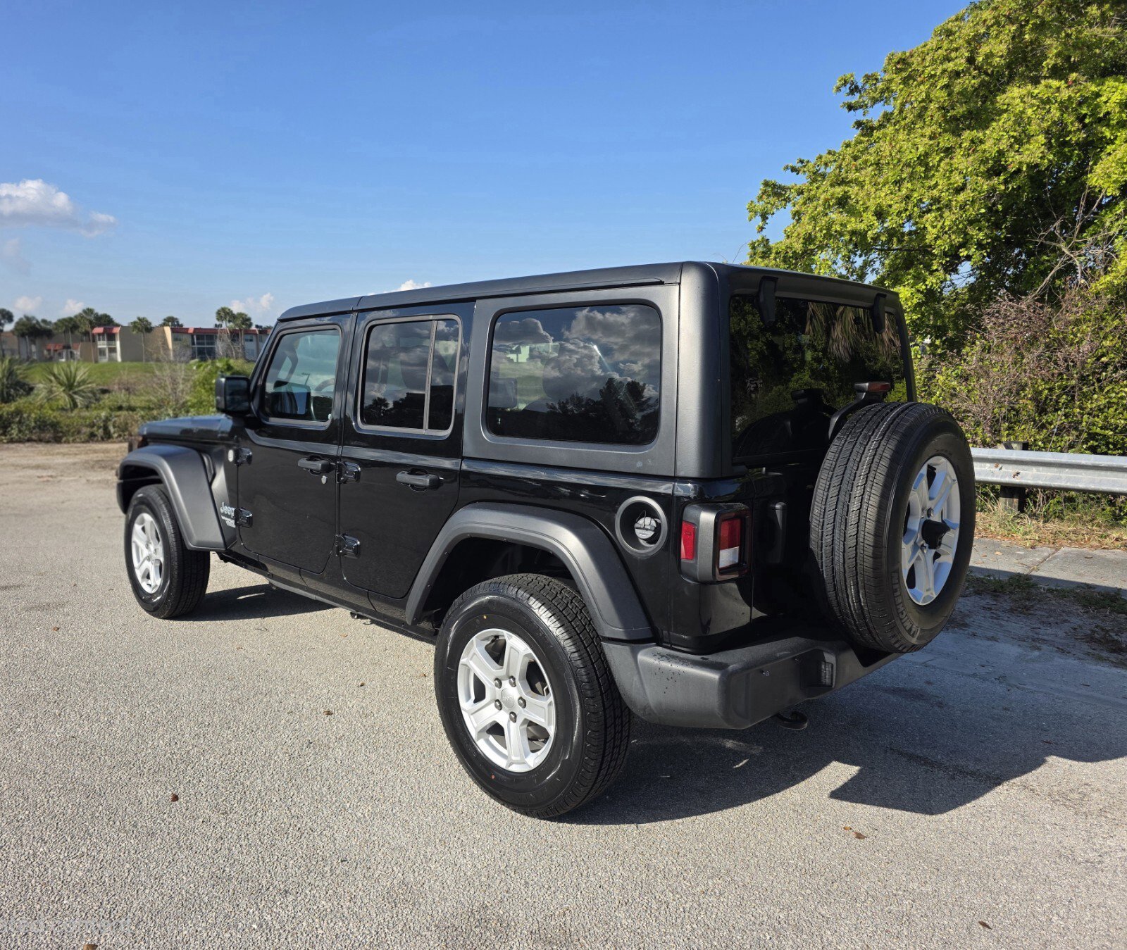 Used 2021 Jeep Wrangler Unlimited Sport video 2