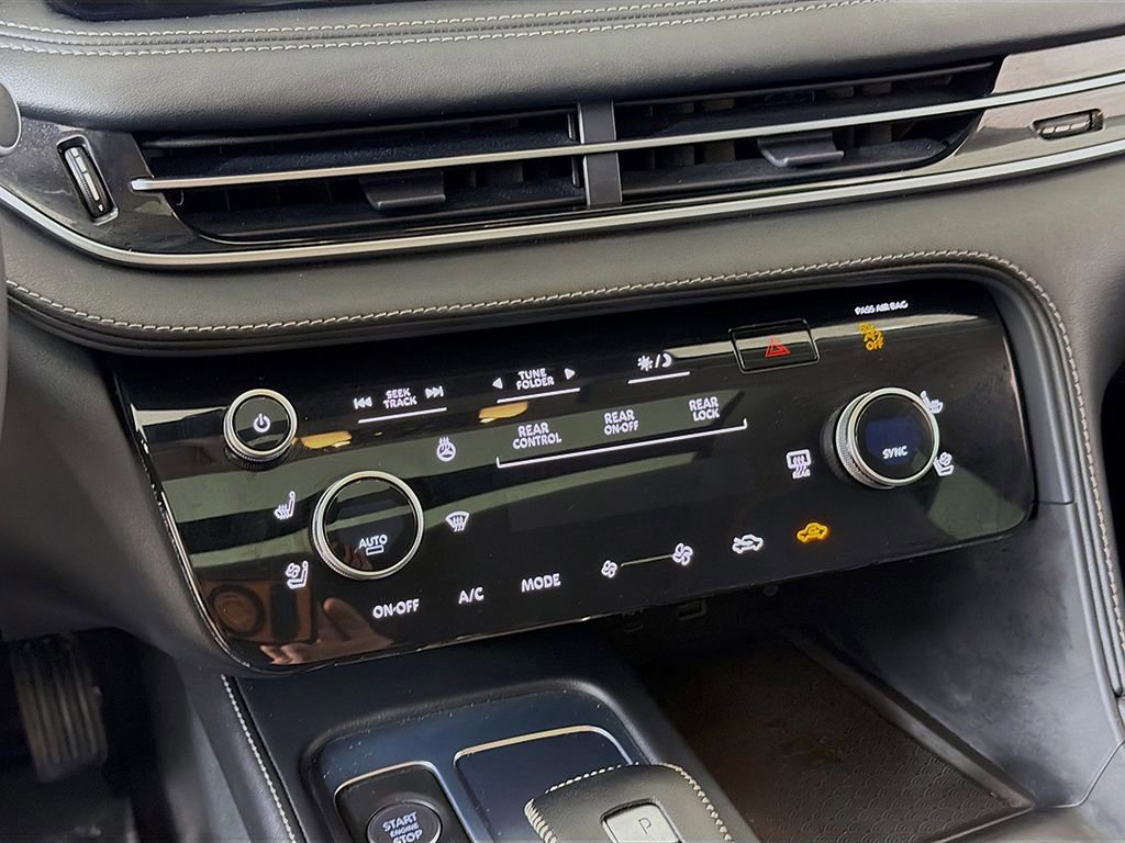 Used 2023 INFINITI QX60 Luxe w/ Cargo Package image 39