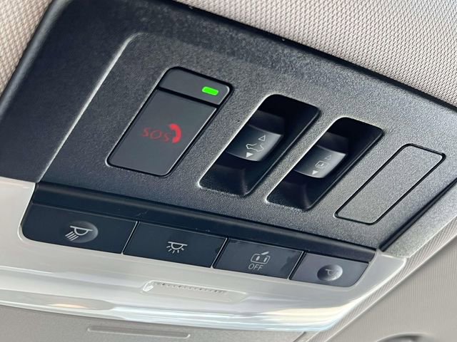 Used 2021 Nissan Rogue SV image 32