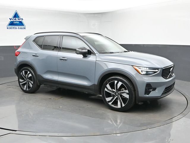 Used 2023 Volvo XC40 B5 Ultimate w/ Protection Package Premier