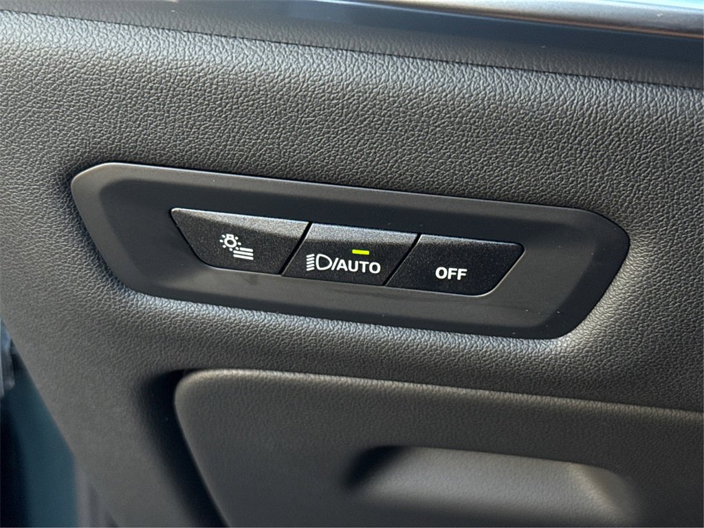 New 2026 BMW X5 xDrive50e w/ Executive Package image 24